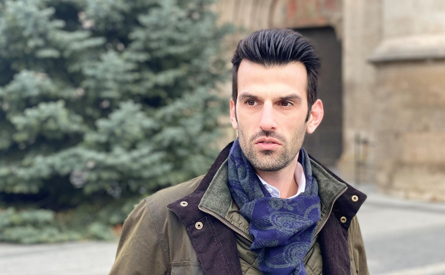 "Anstatt Widerstand zu leisten, ist die ÖVP NÖ stets mittendrin statt nur dabei“, kritisiert Landbauer.