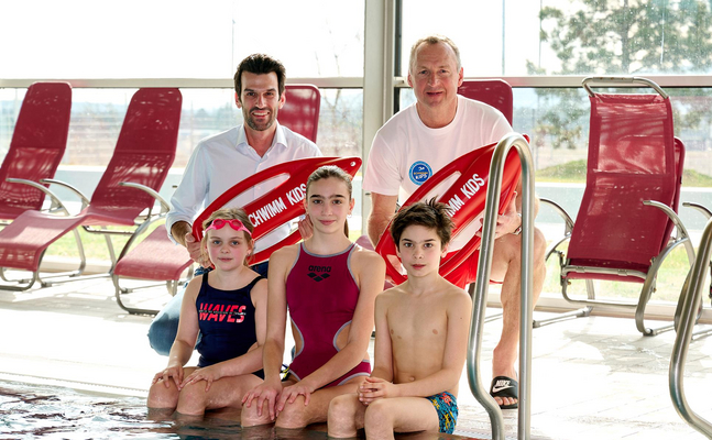  Foto: Viktoria Schmoll, LH-Stellvertreter Udo Landbauer, Emilia Geresics, Bendegúz Geresics, Testimonial Toni Pfeffer | © NLK Pfeiffer