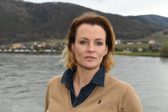 Ina Aigner:" Nur wer Deutsch spricht, soll Zugang zu Sozialleistungen erhalten." 