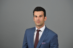 Scharfe Kritik von Udo Landbauer am absoluten Rauchverbot, das die ÖVP mit aller Gewalt durchsetzen will!